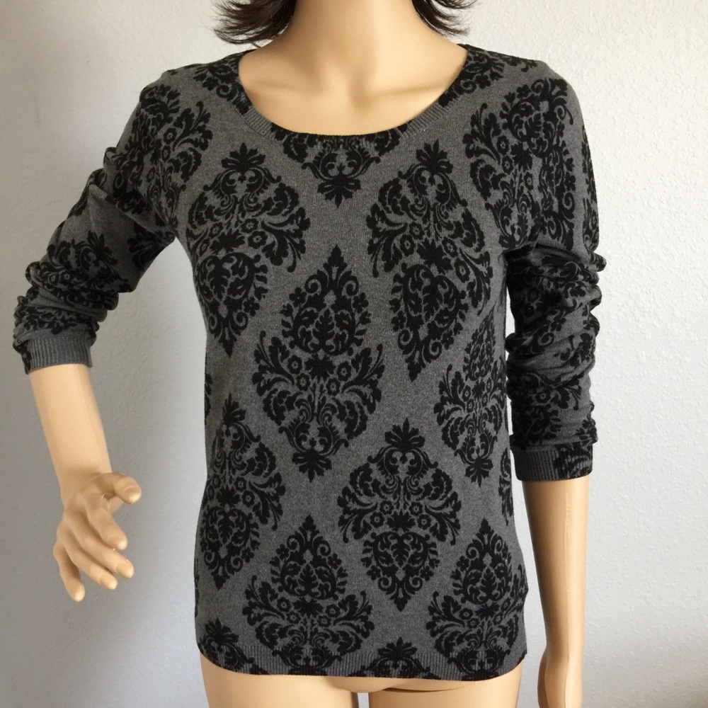 Old Navy Sweater